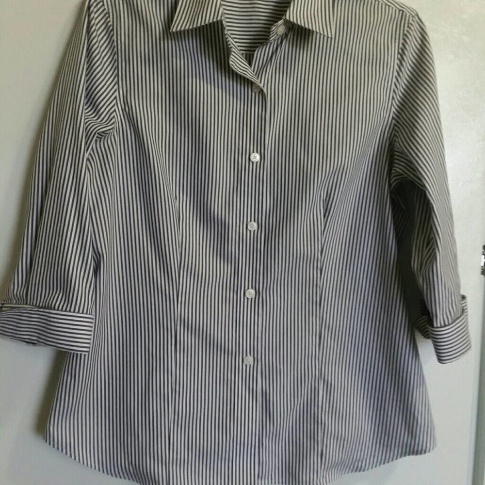 Jones New York striped shirt sz M career business office work 100% cotton